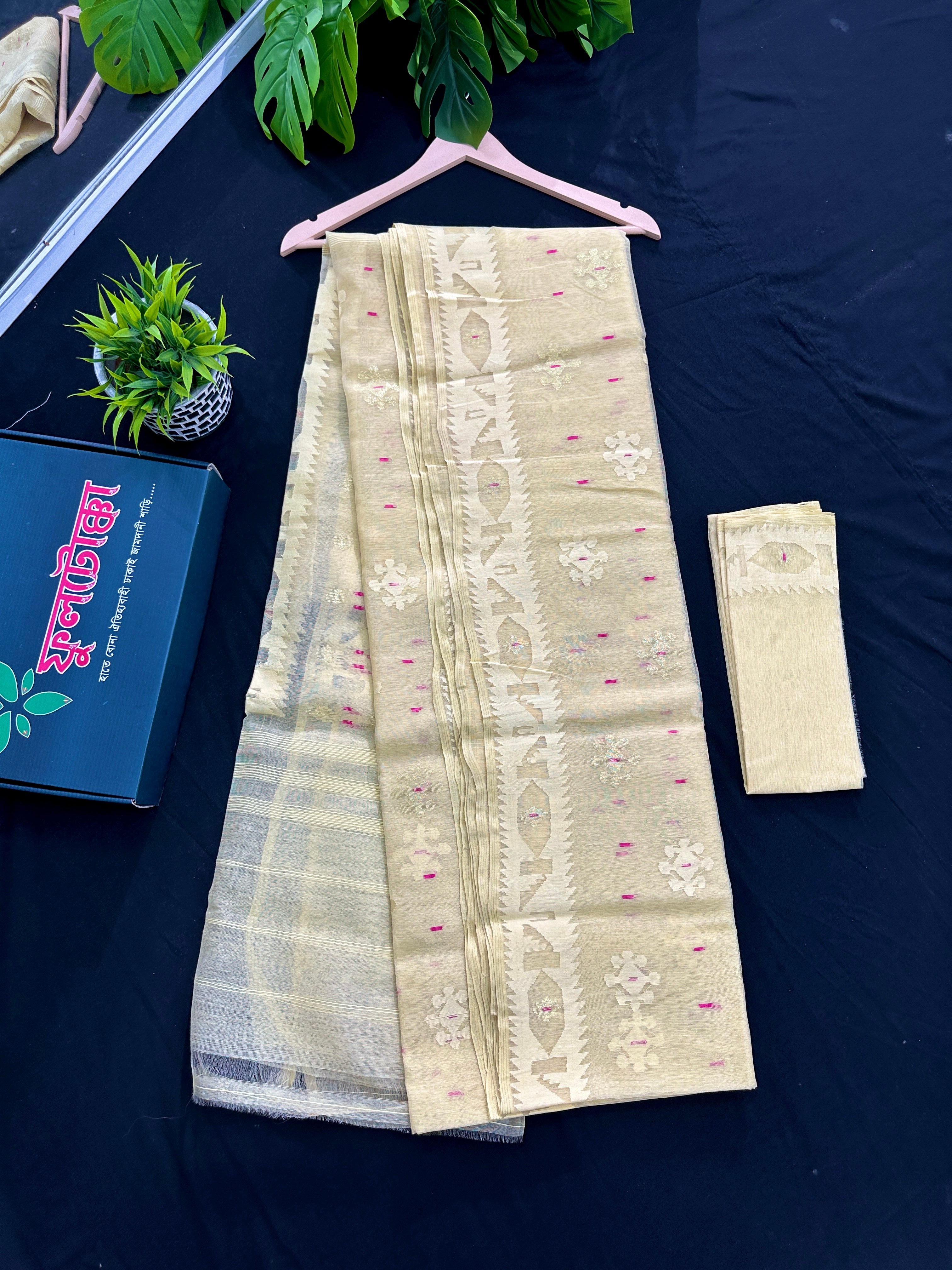 Off white halfsilk jamdani saree with off white threads work and pink meena work