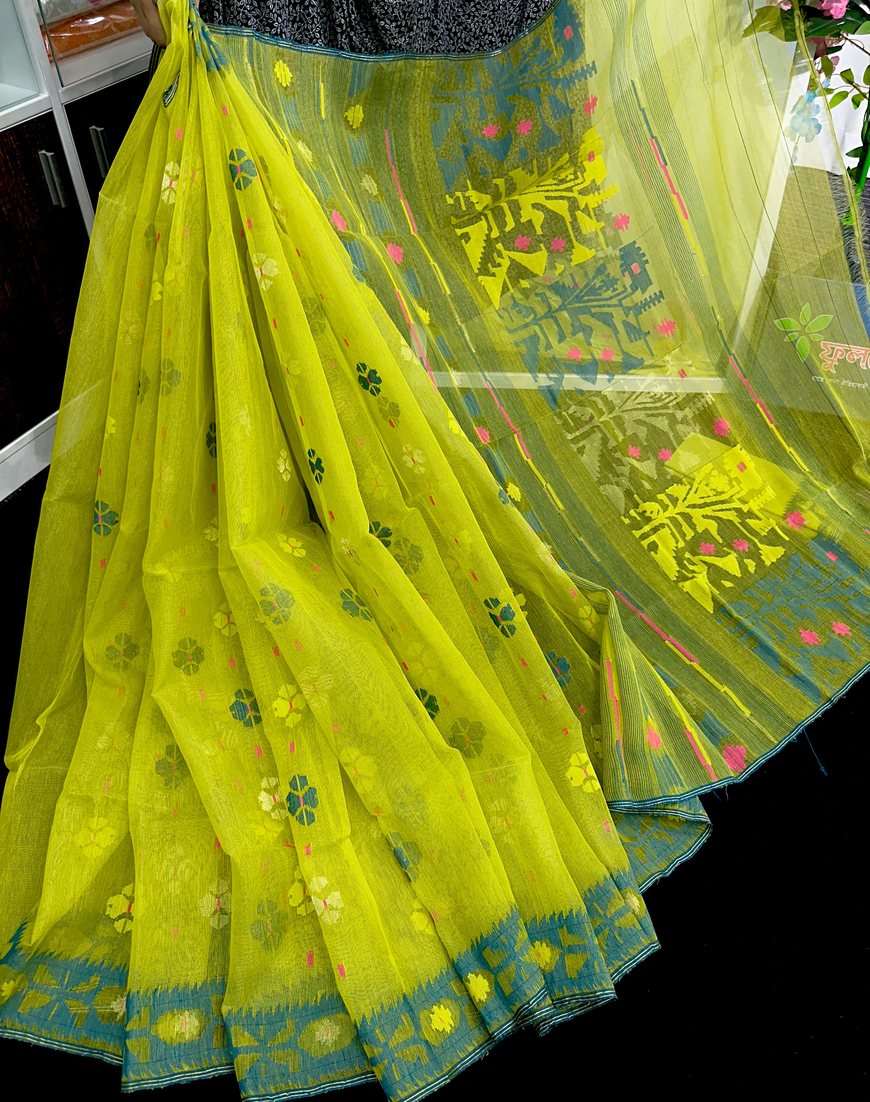 YELLOW WITH GREEN