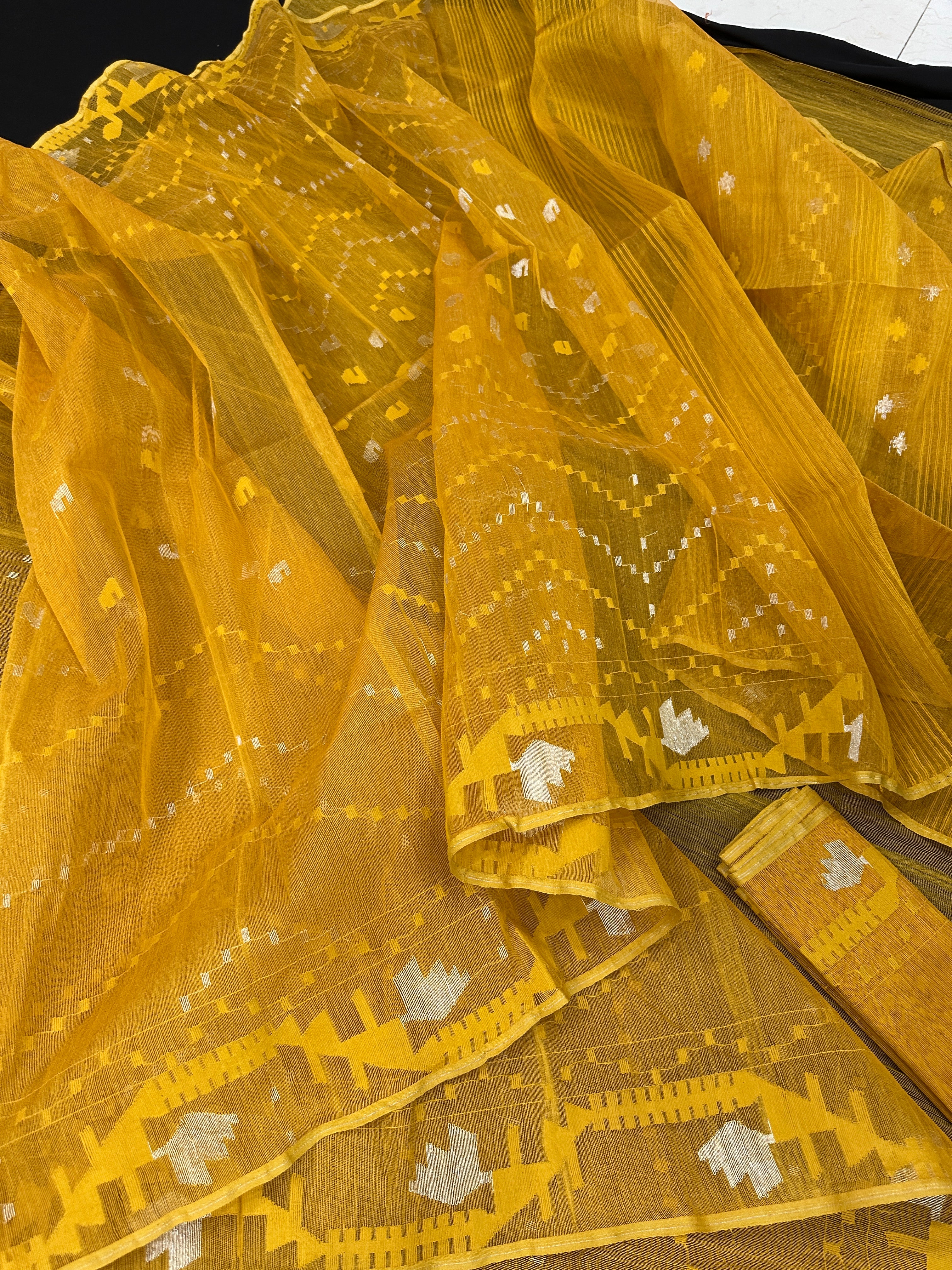 YELLOW BEAUTY