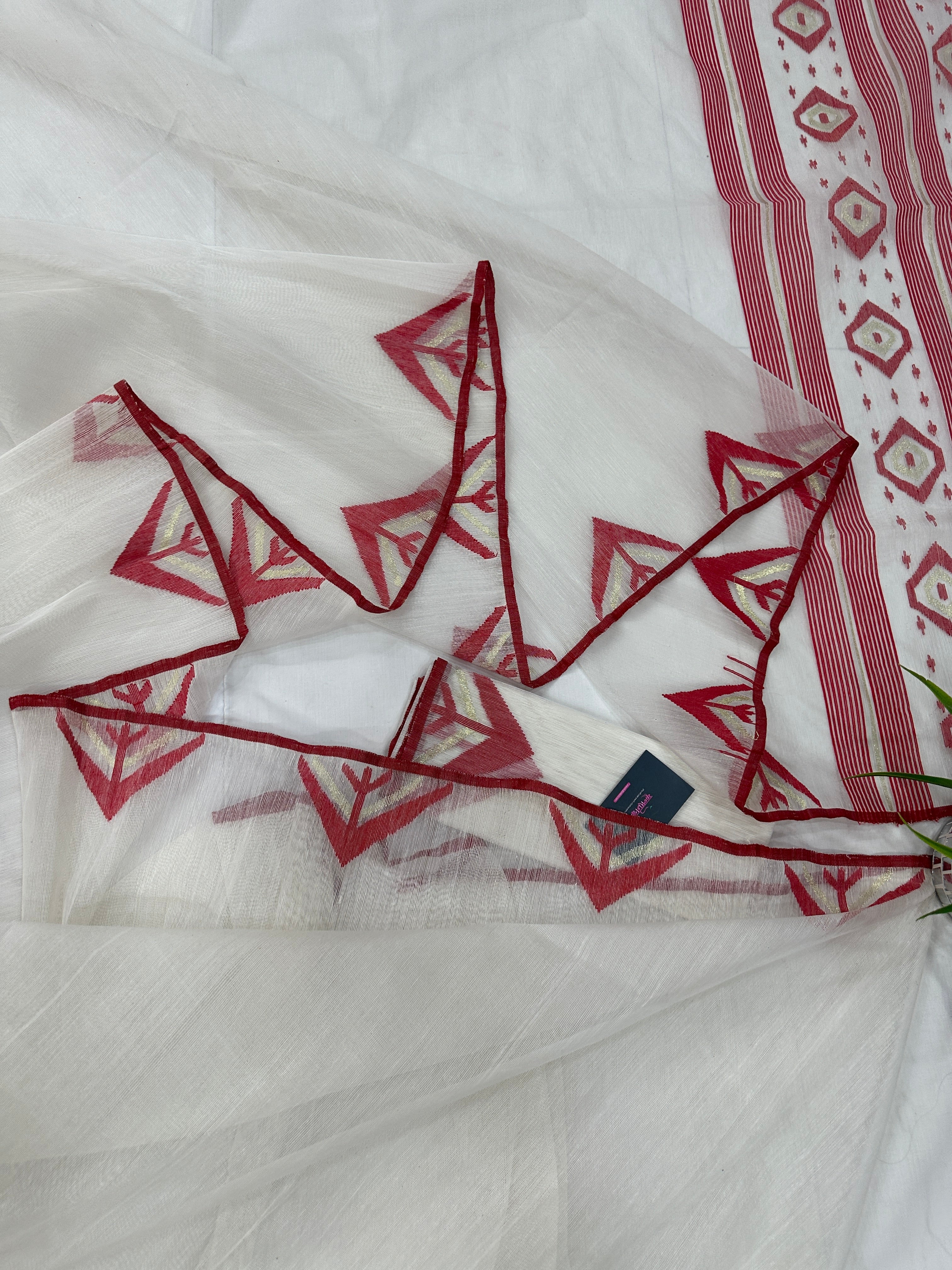 White Jamdani Saree With Red Paar.
