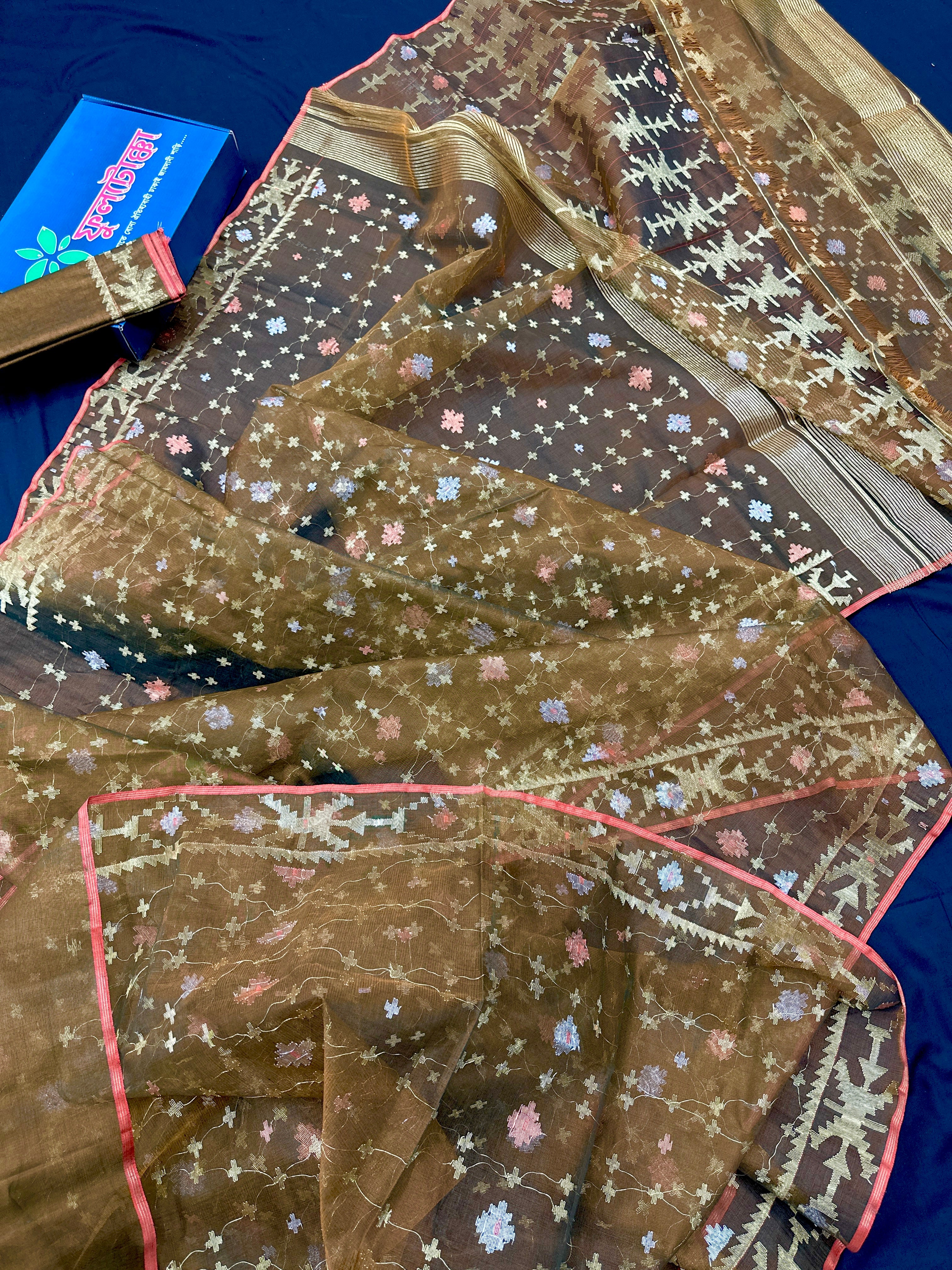 Golden Handloom original dhakai jamdani saree.
