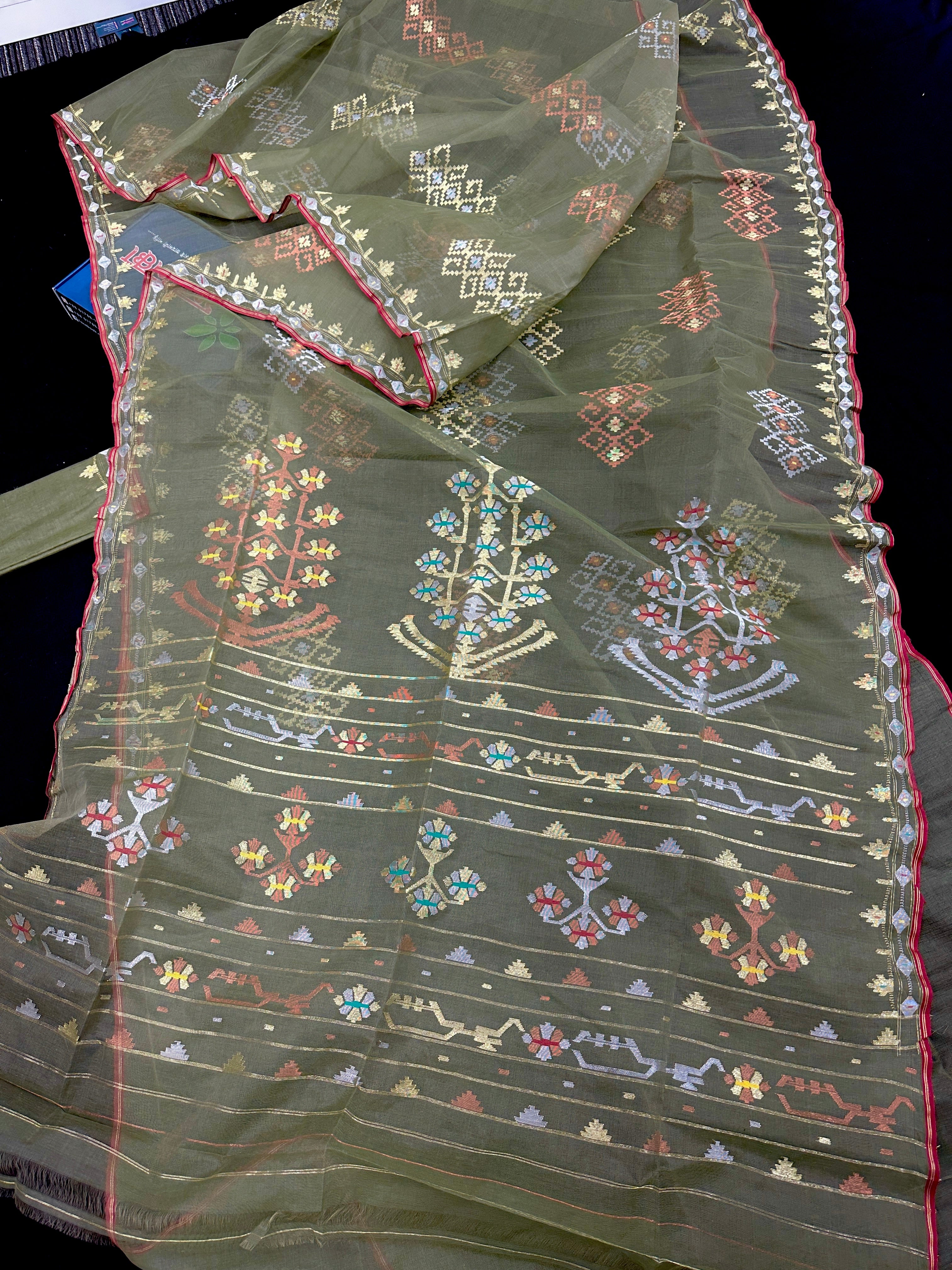 Elegant colour Handloom jamdani saree