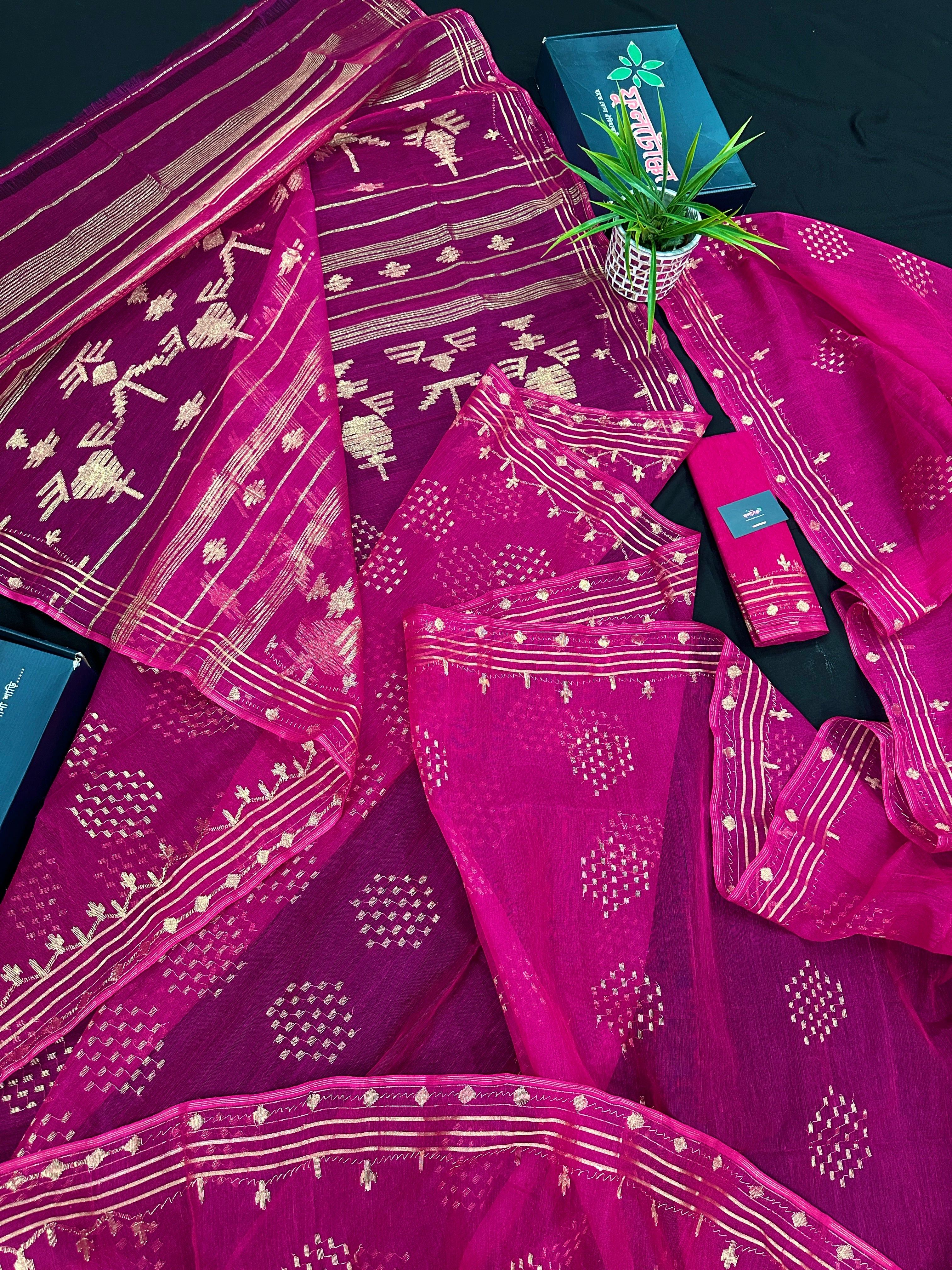 Magenta jamdani saree with golden jori work all over work and blouse piece