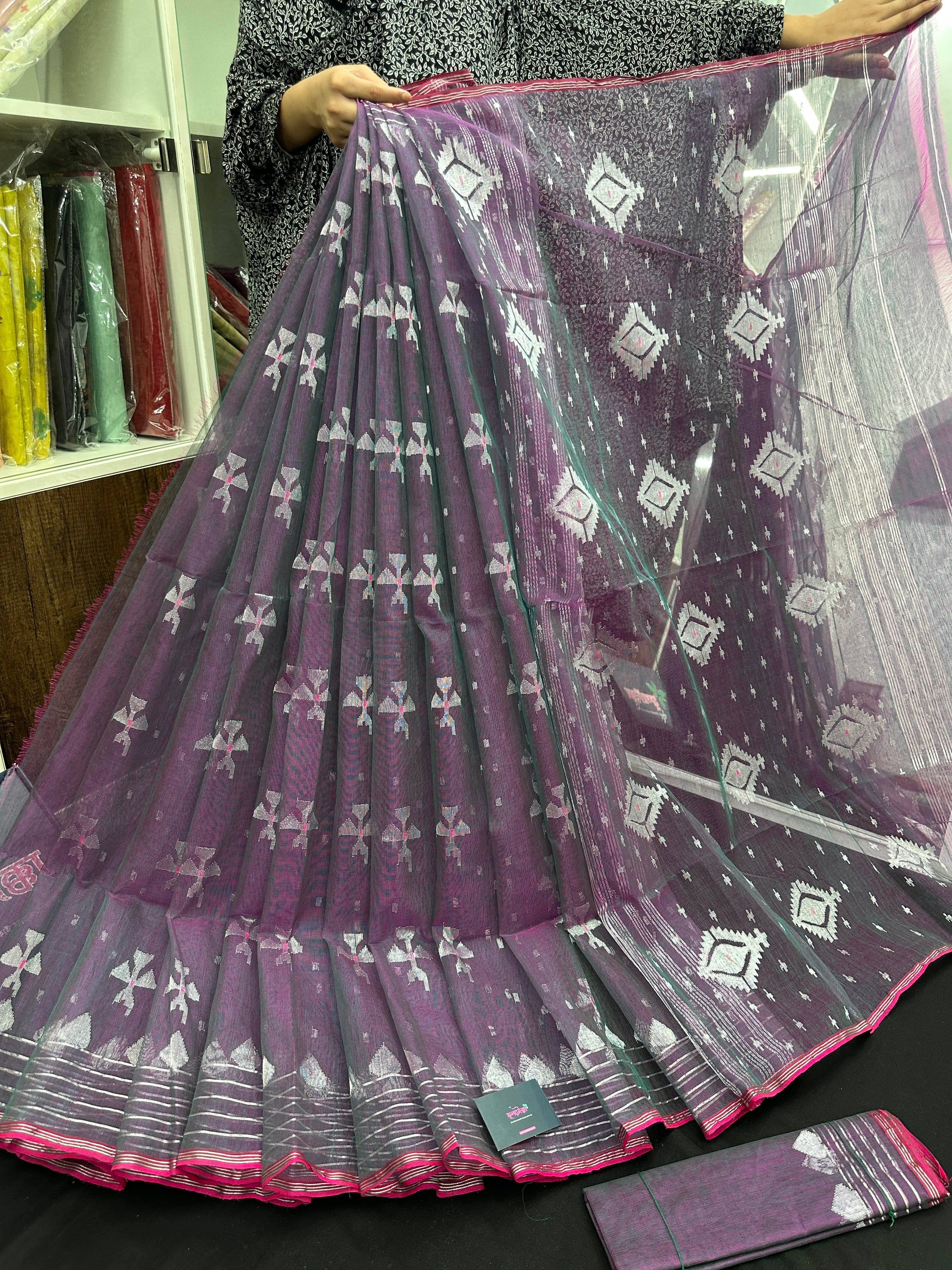 Dual Toned Original Handloom Halfsilk Dhakai Jamdani Saree With Silver Jori Work