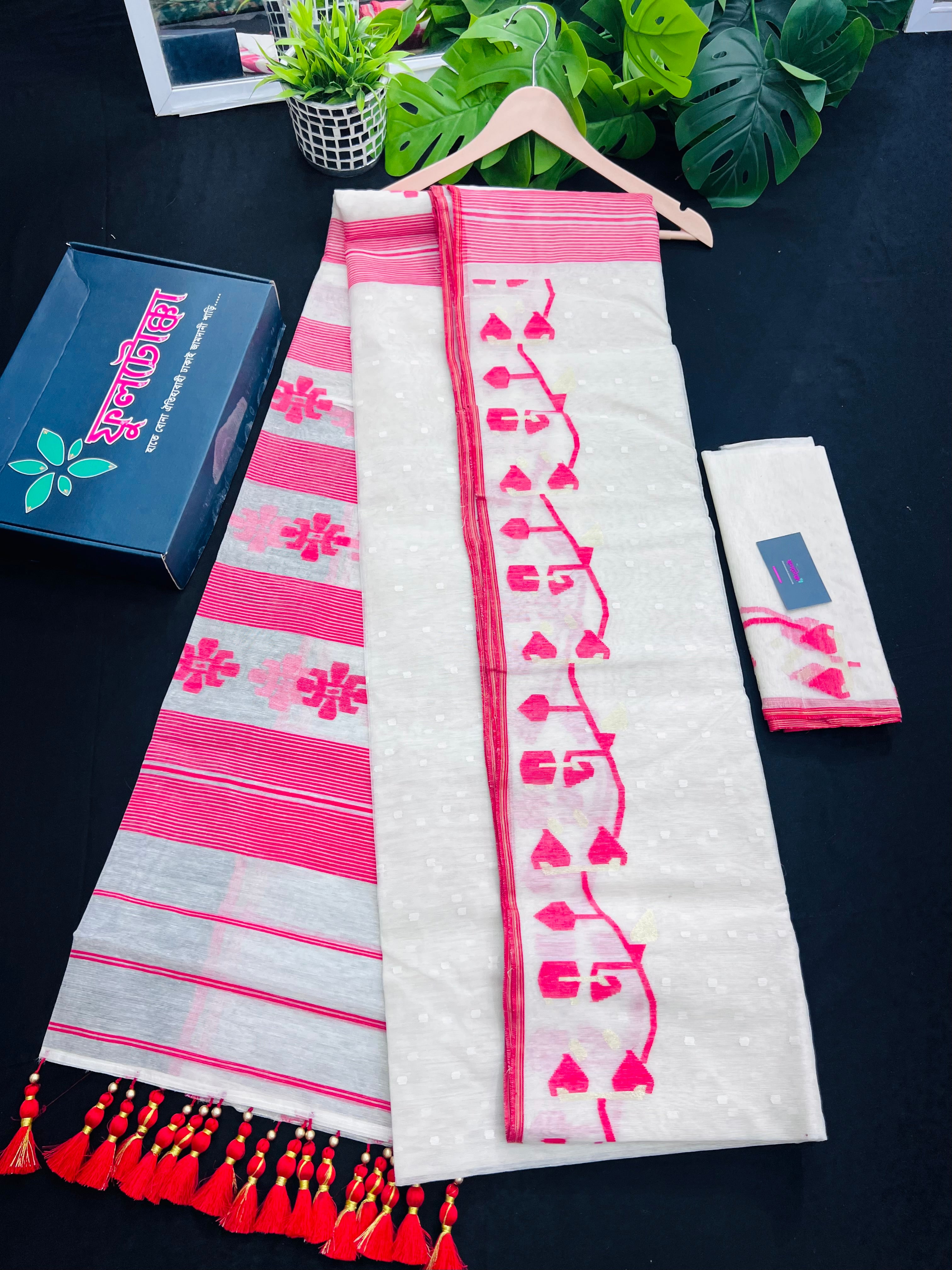 White & Red Original Handloom Cotton Dhakai Jamdani