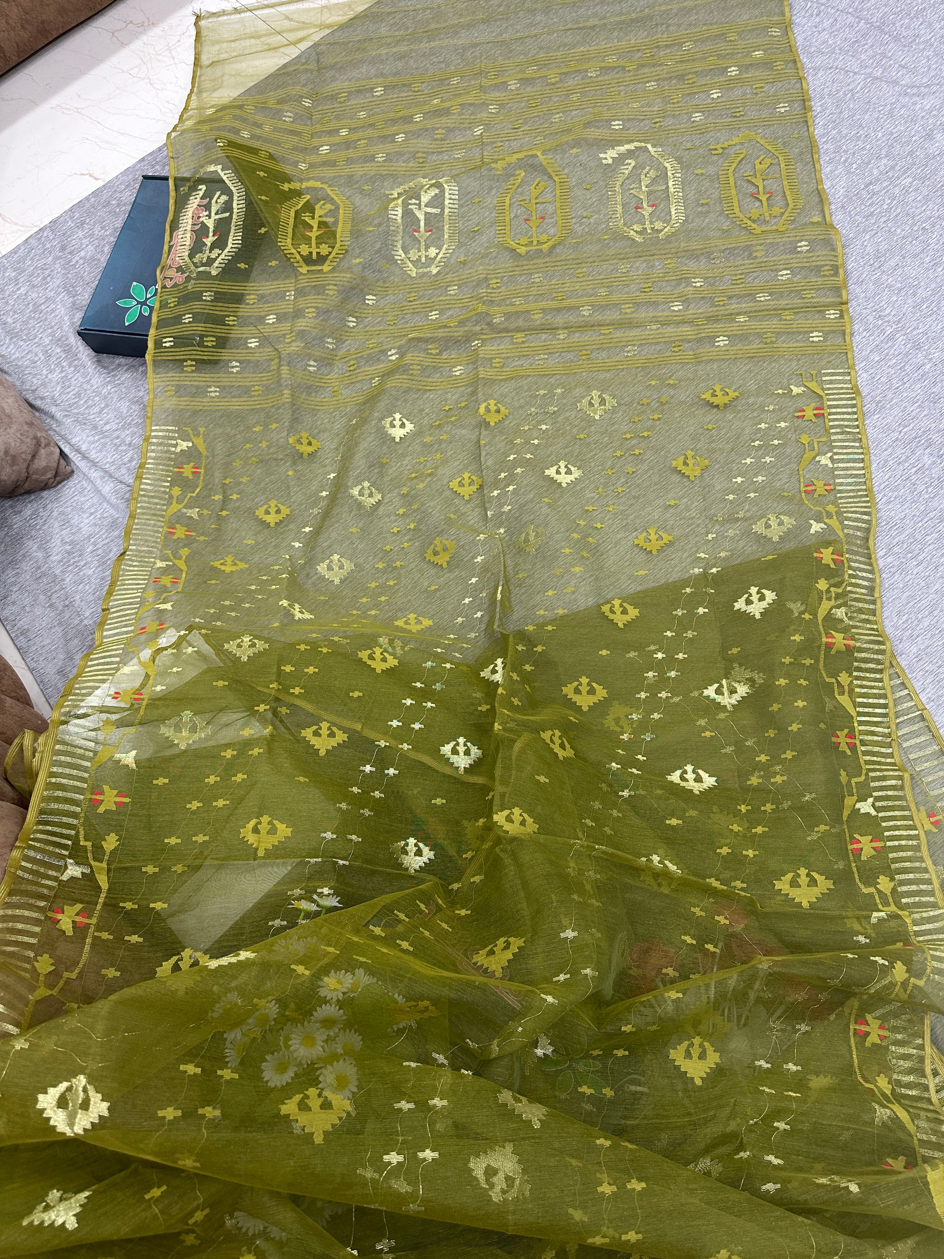 olive jamdani