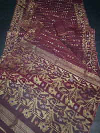 MAROON EXCLUSIVE