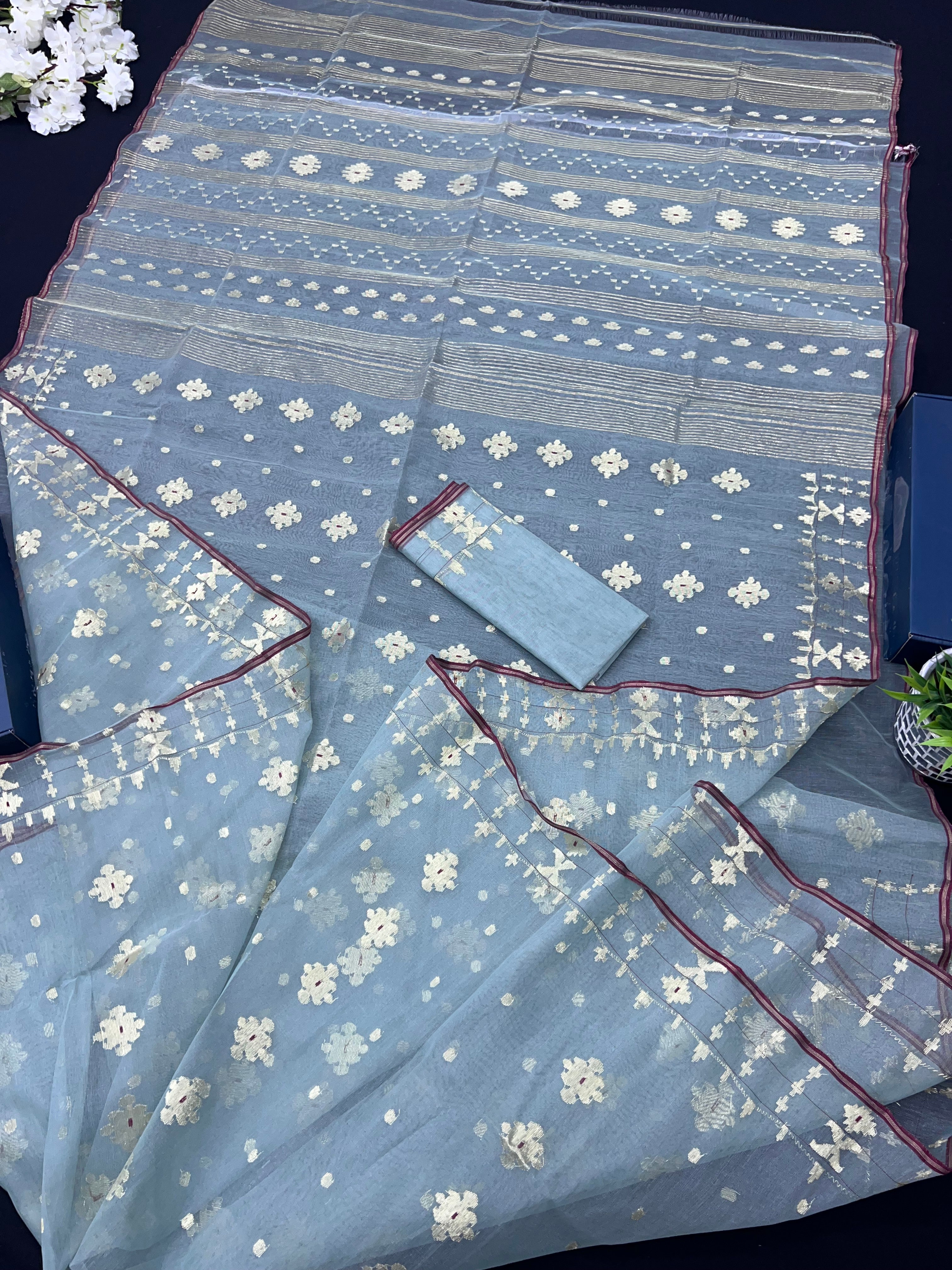 Powder Blue Original Handloom Hslfsilk Dhakai Jamdani With Golden Jori Work