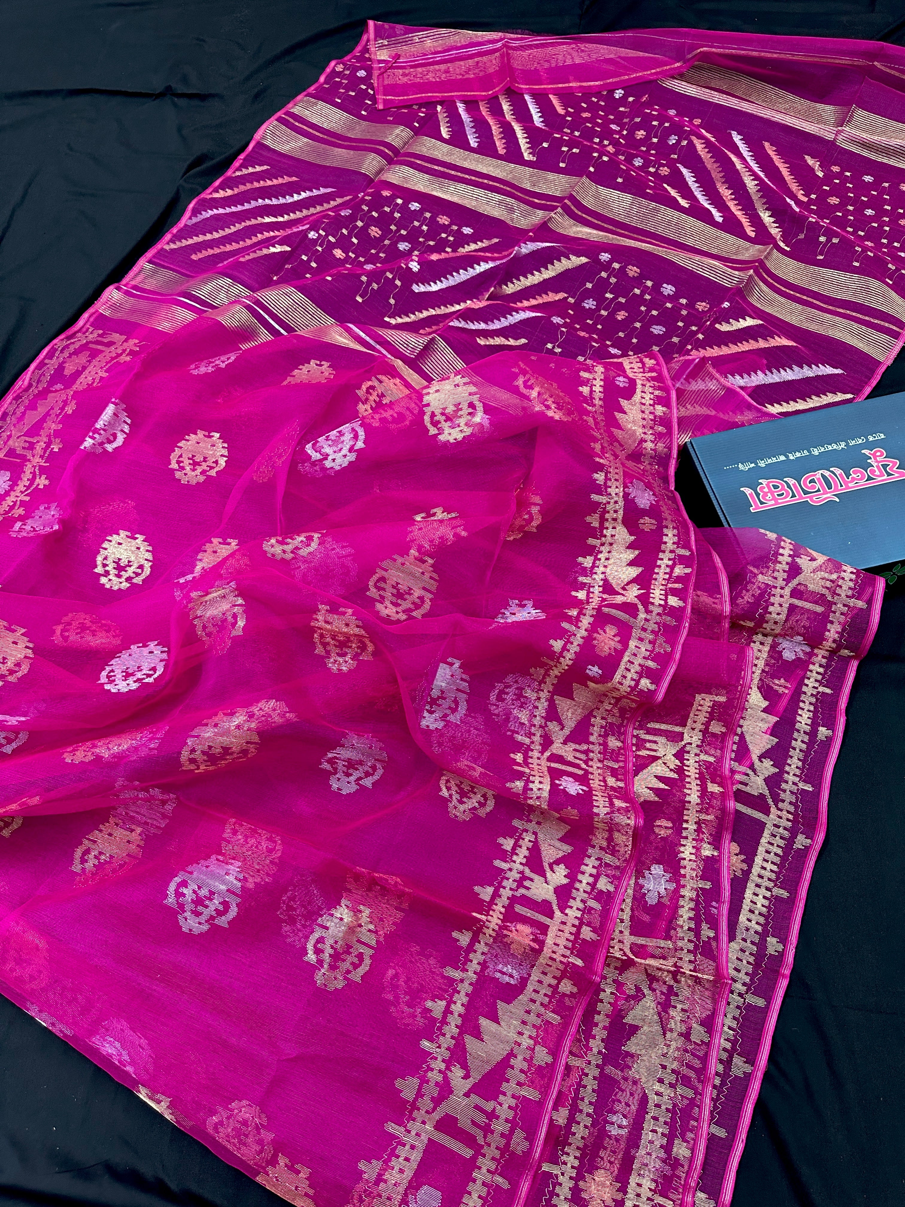 MAGENTA WITH GOLDEN