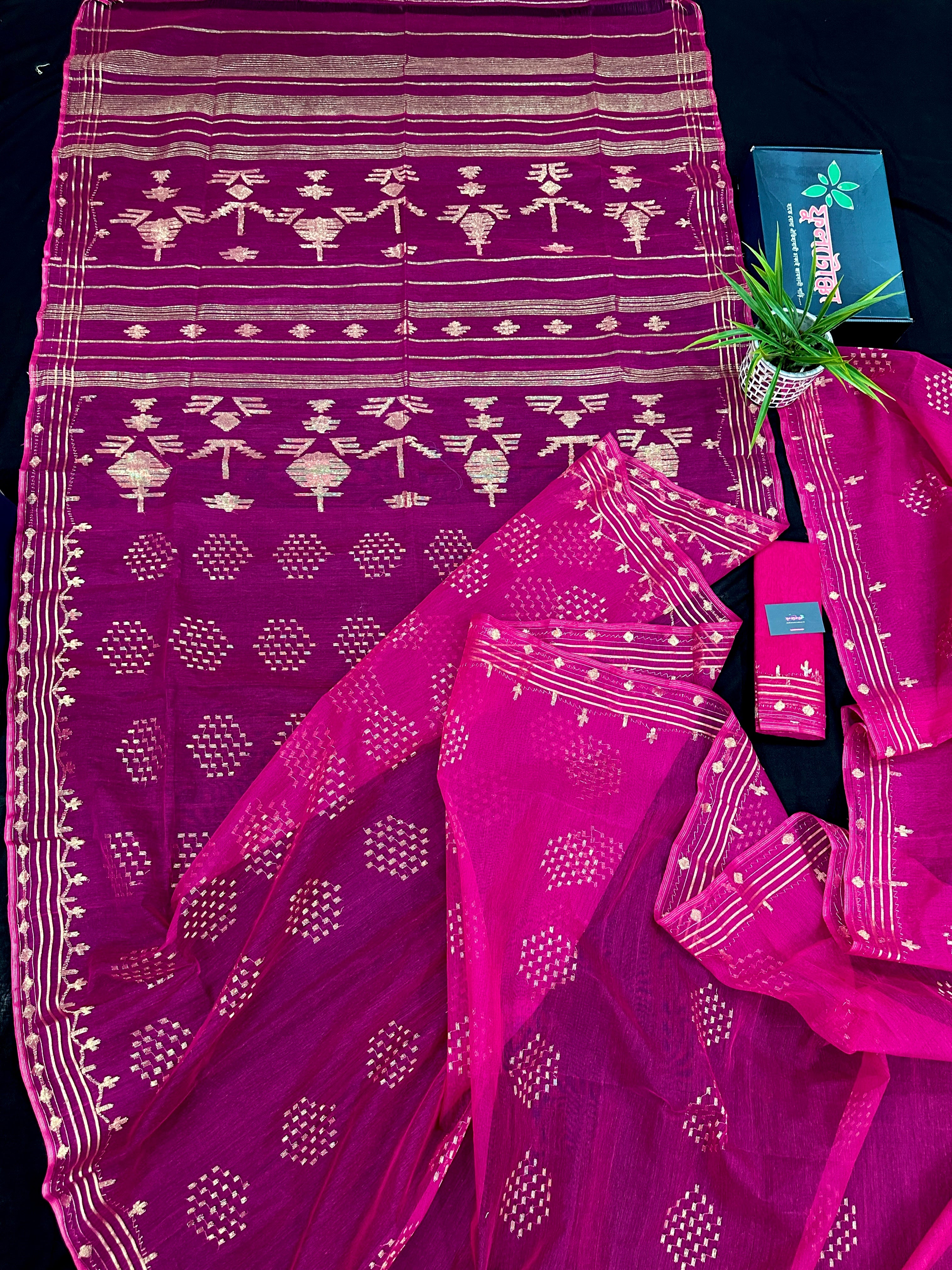 Magenta jamdani saree with golden jori work all over work and blouse piece