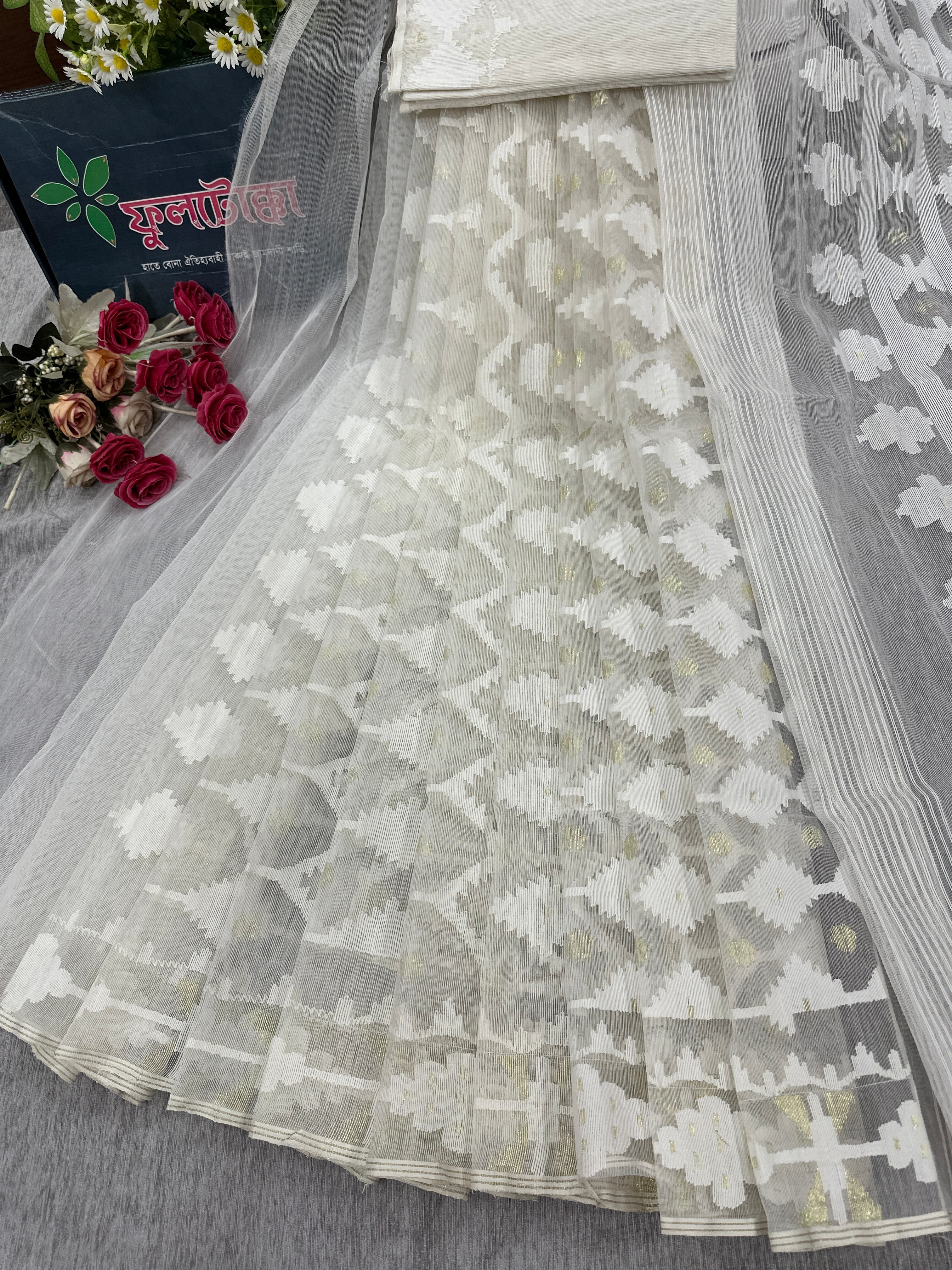 WHITE JAMDANI