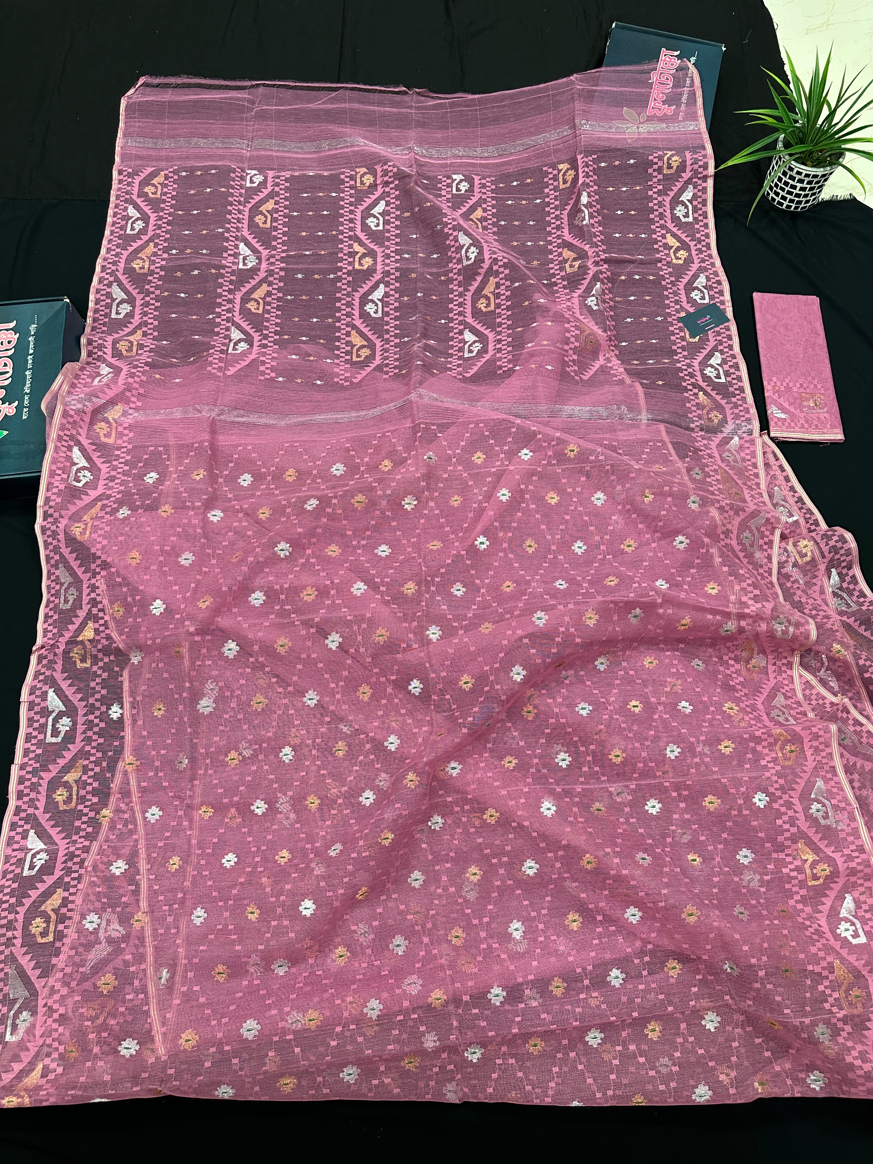 CHERRY PINK JAMDANI