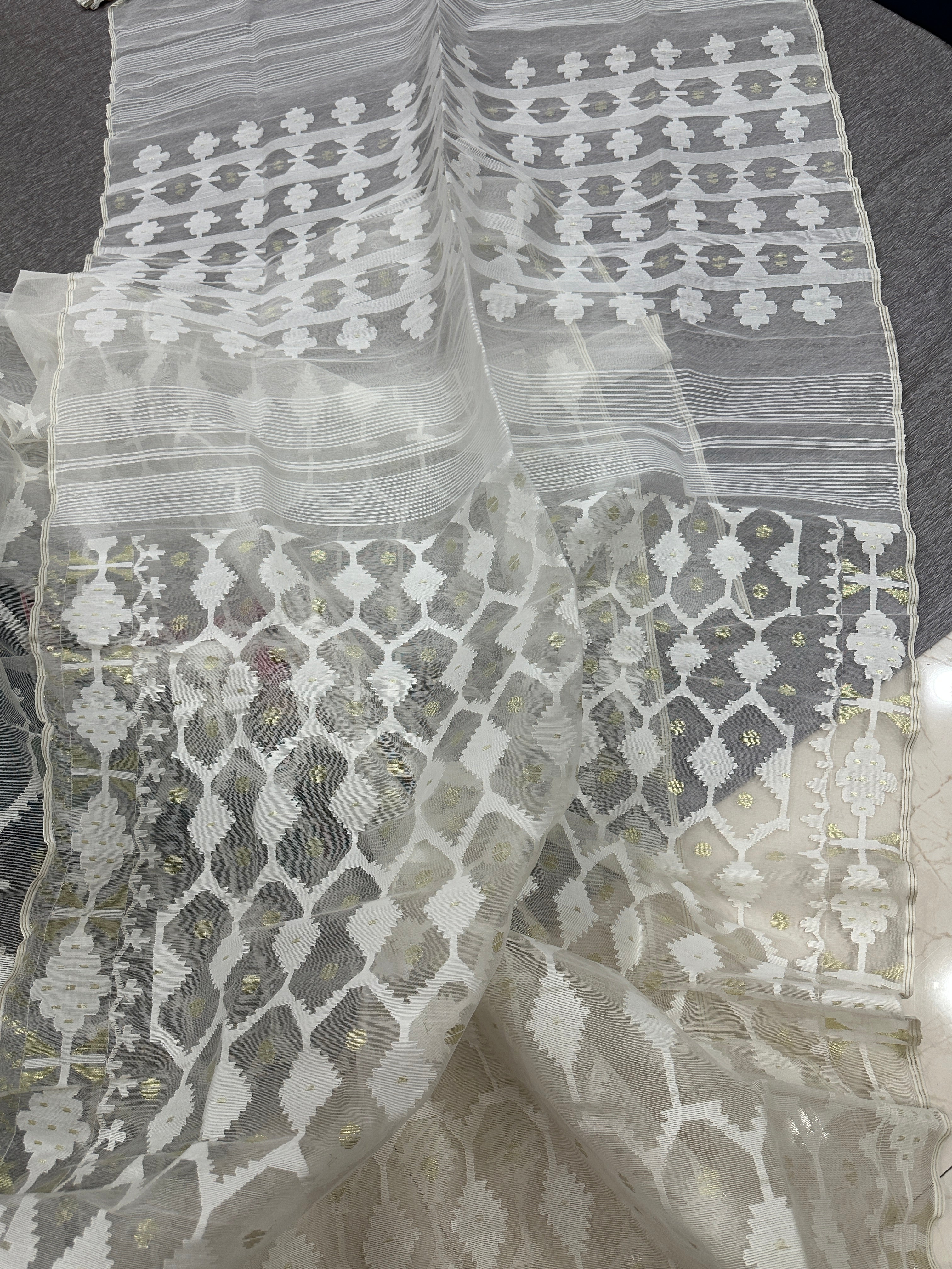 WHITE JAMDANI