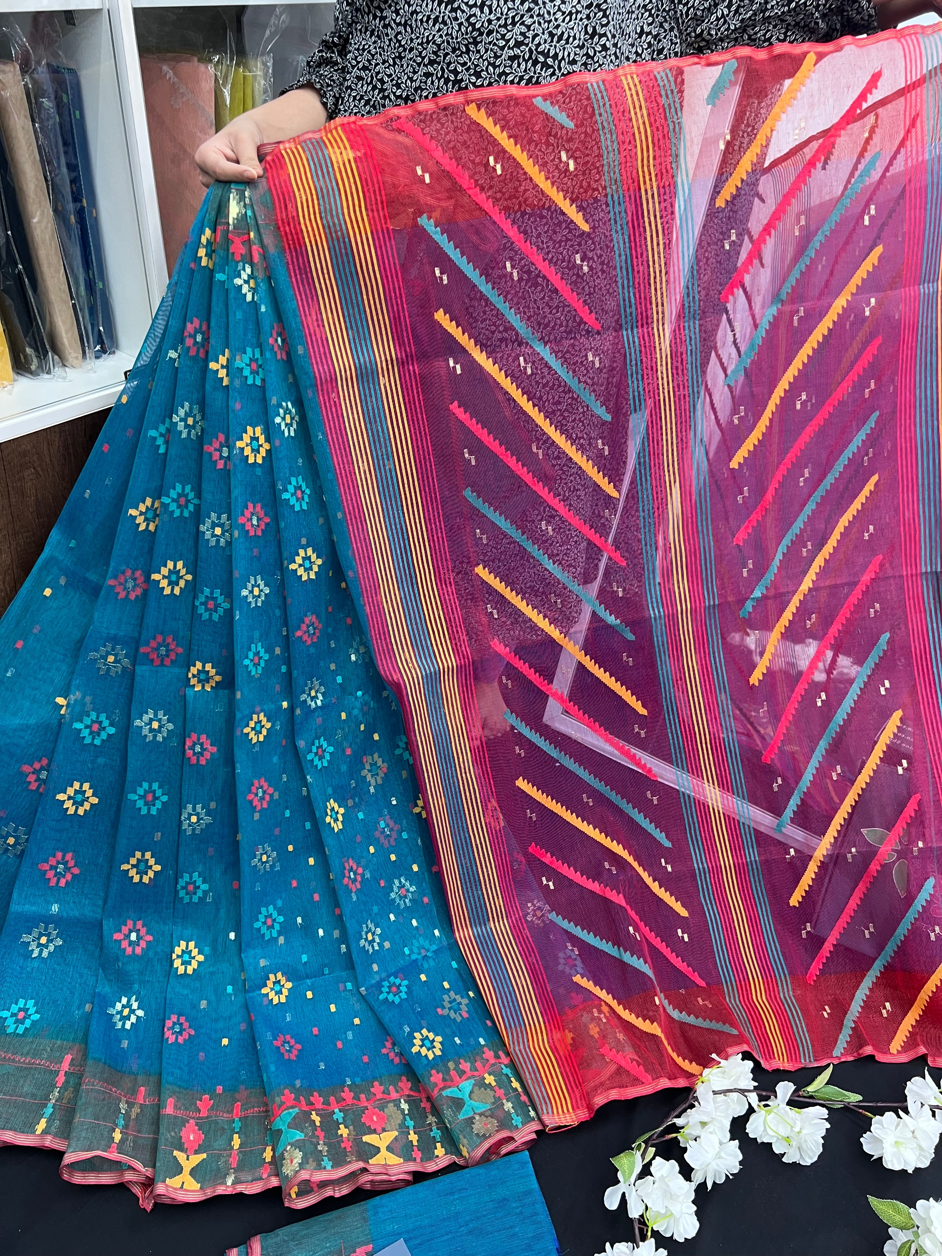 Ganga jamuna design handloom original dhakai jamdani saree with multiple threads work