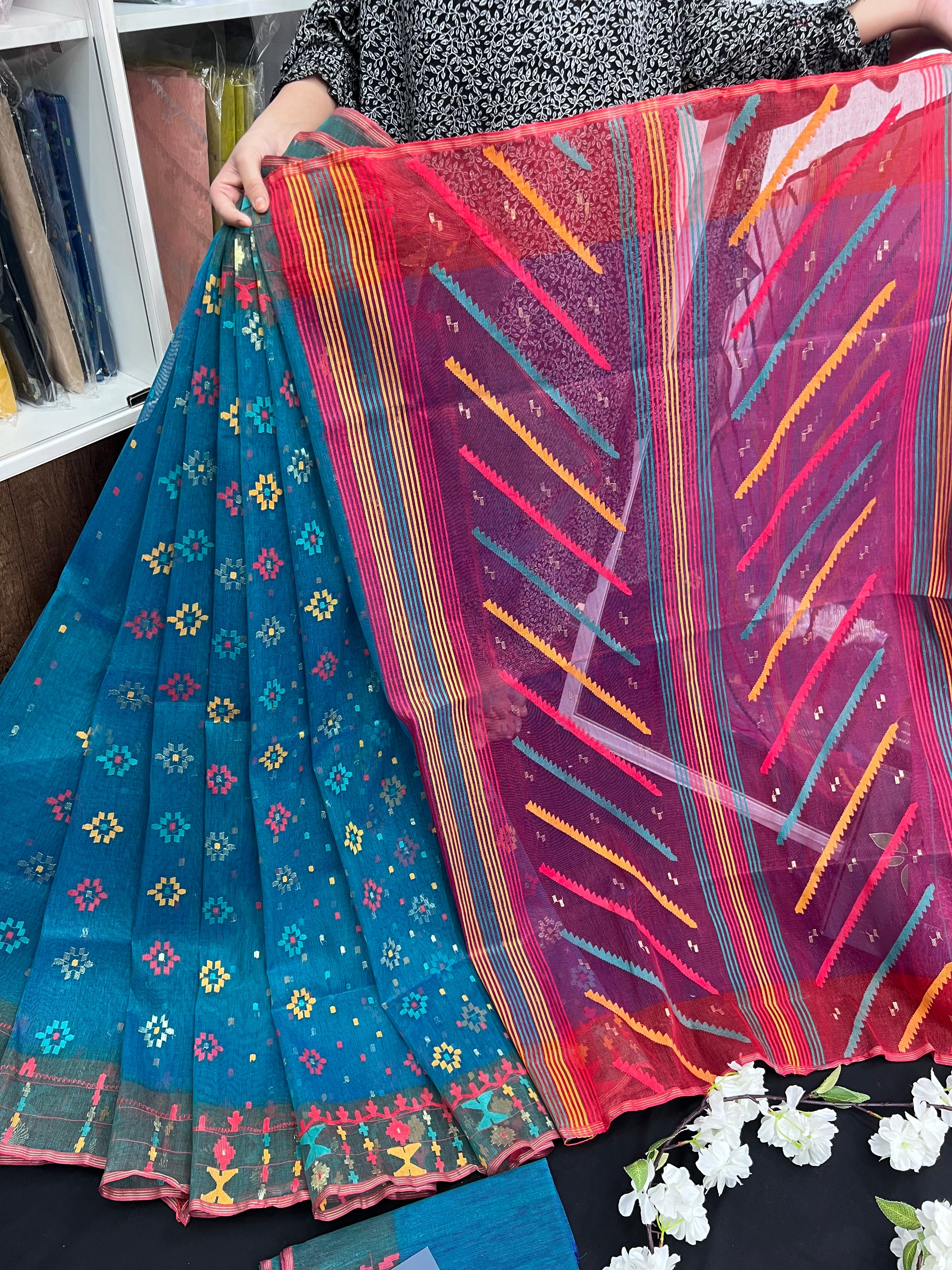 Ganga jamuna design handloom original dhakai jamdani saree with multiple threads work