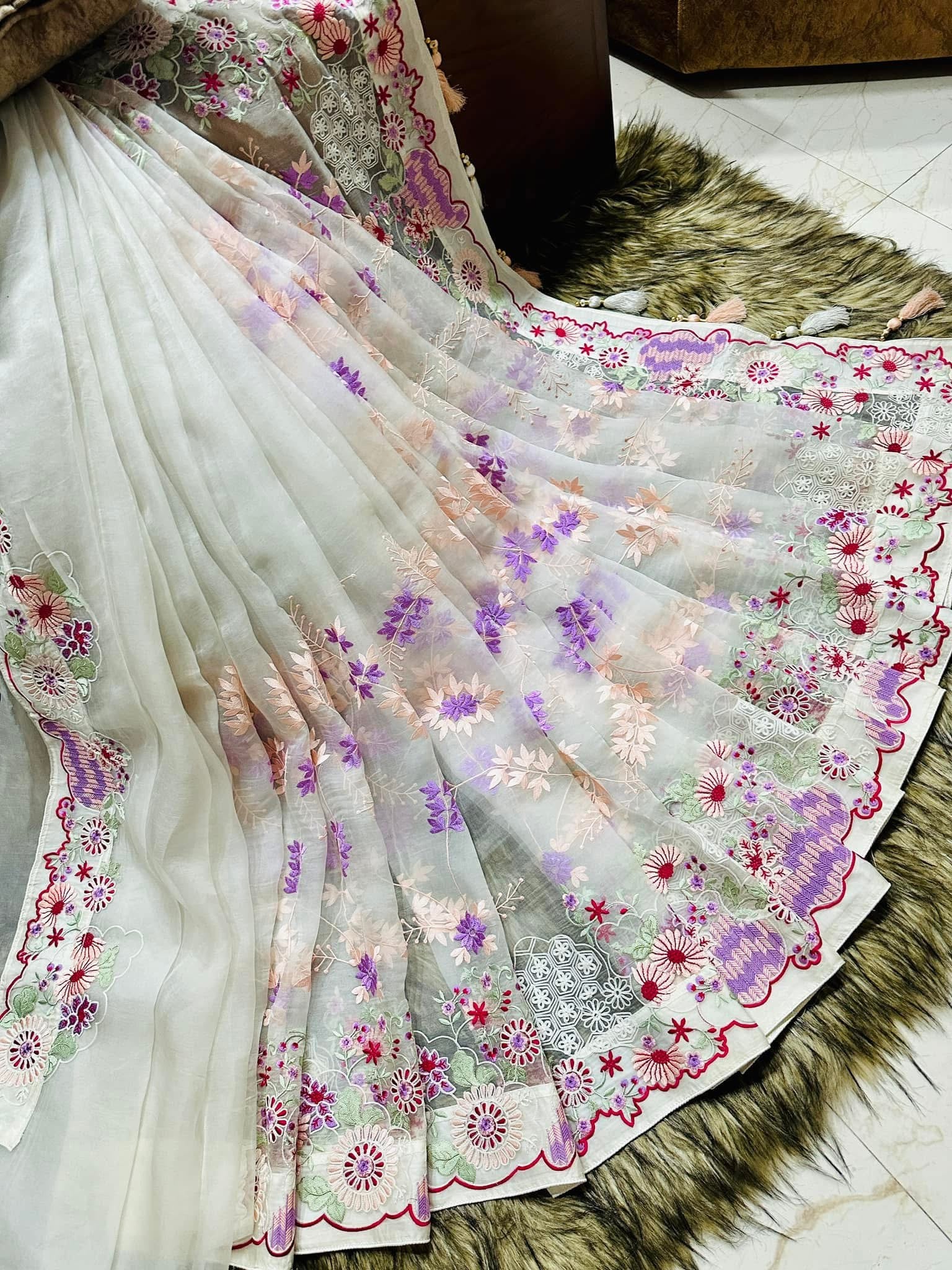 Exclusive White Muslin Saree