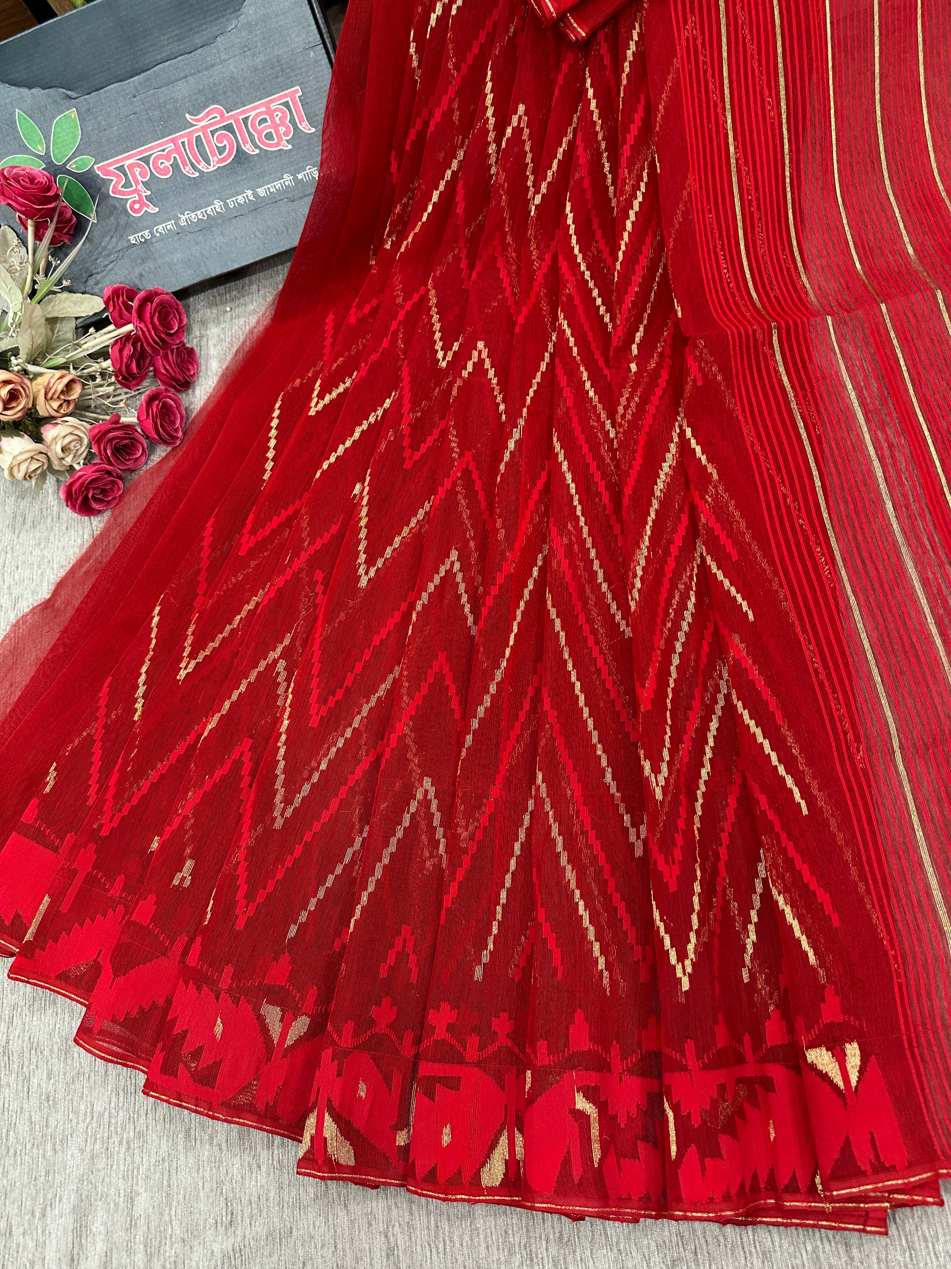Red budget range halfsilk handloom jamdani saree with blouse piece