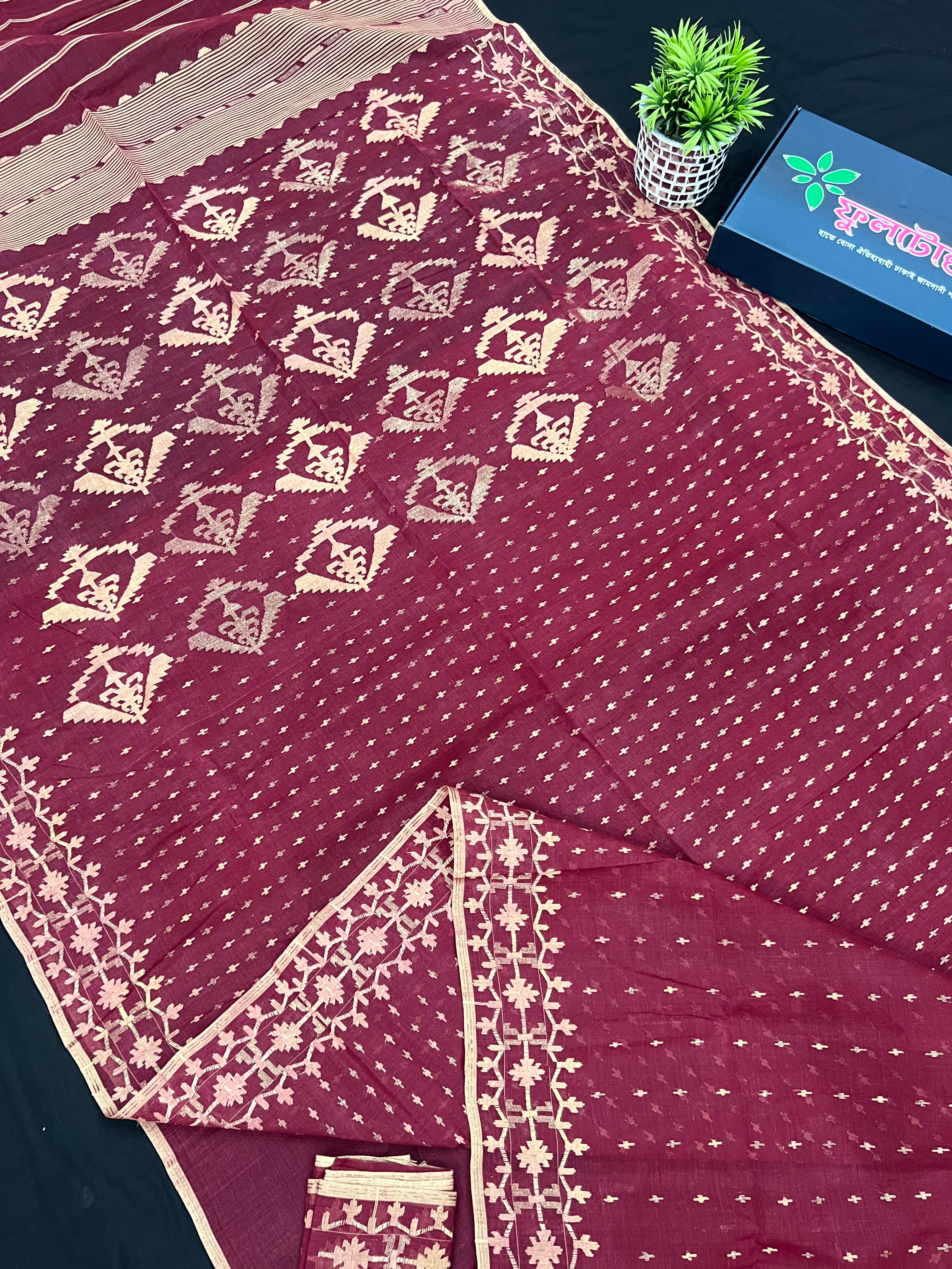 MEROON COTTON JAMDANI.