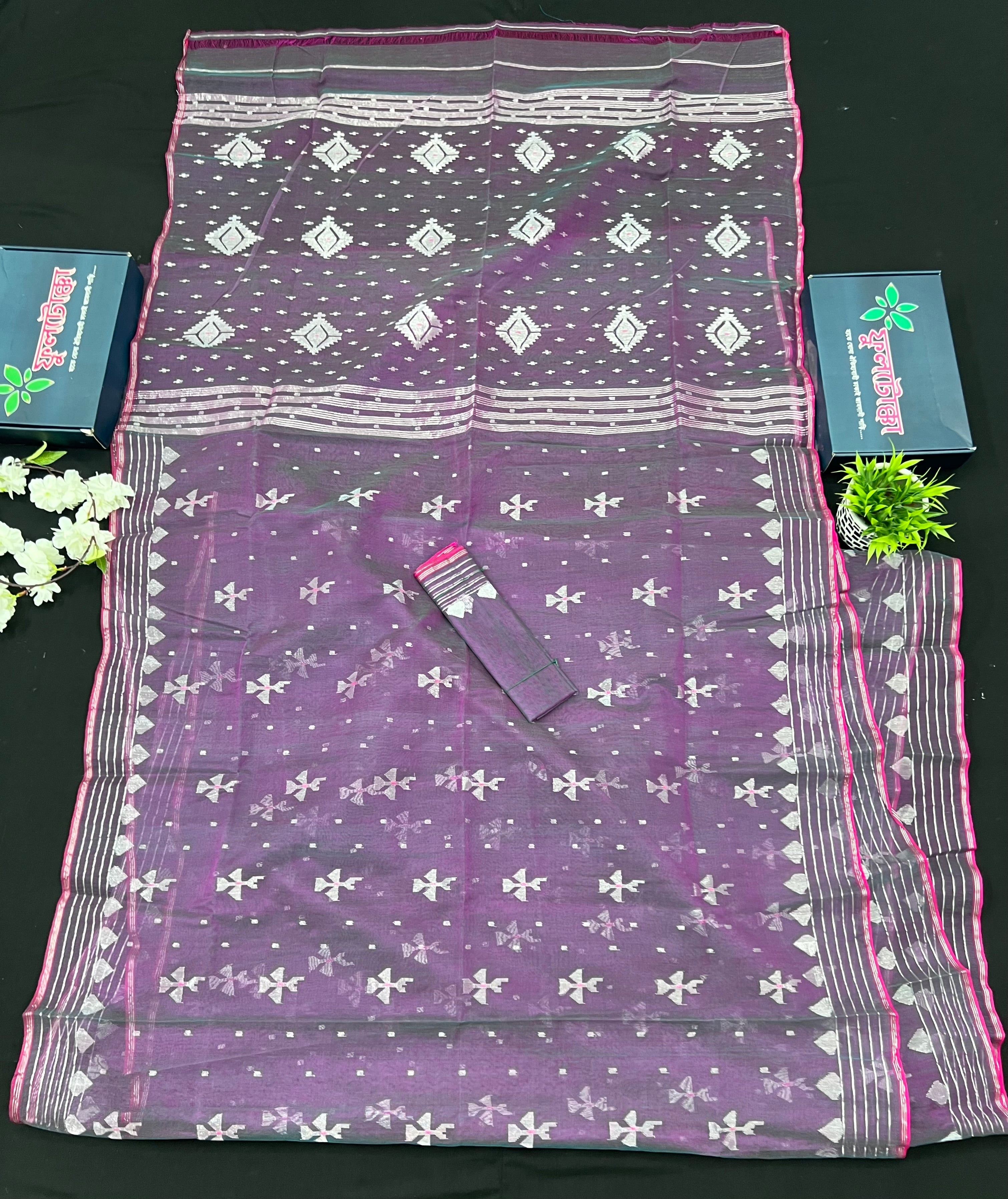 Dual Toned Original Handloom Halfsilk Dhakai Jamdani Saree With Silver Jori Work