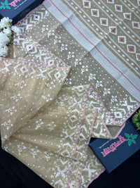 Creamy White Halfsilk Handloom Dhakai Jamdani Saree With White Thread Work & Pink Meena Work