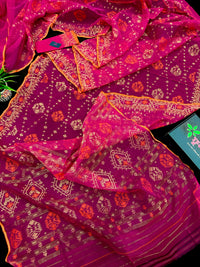 MAGENTA EXCLUSIVE