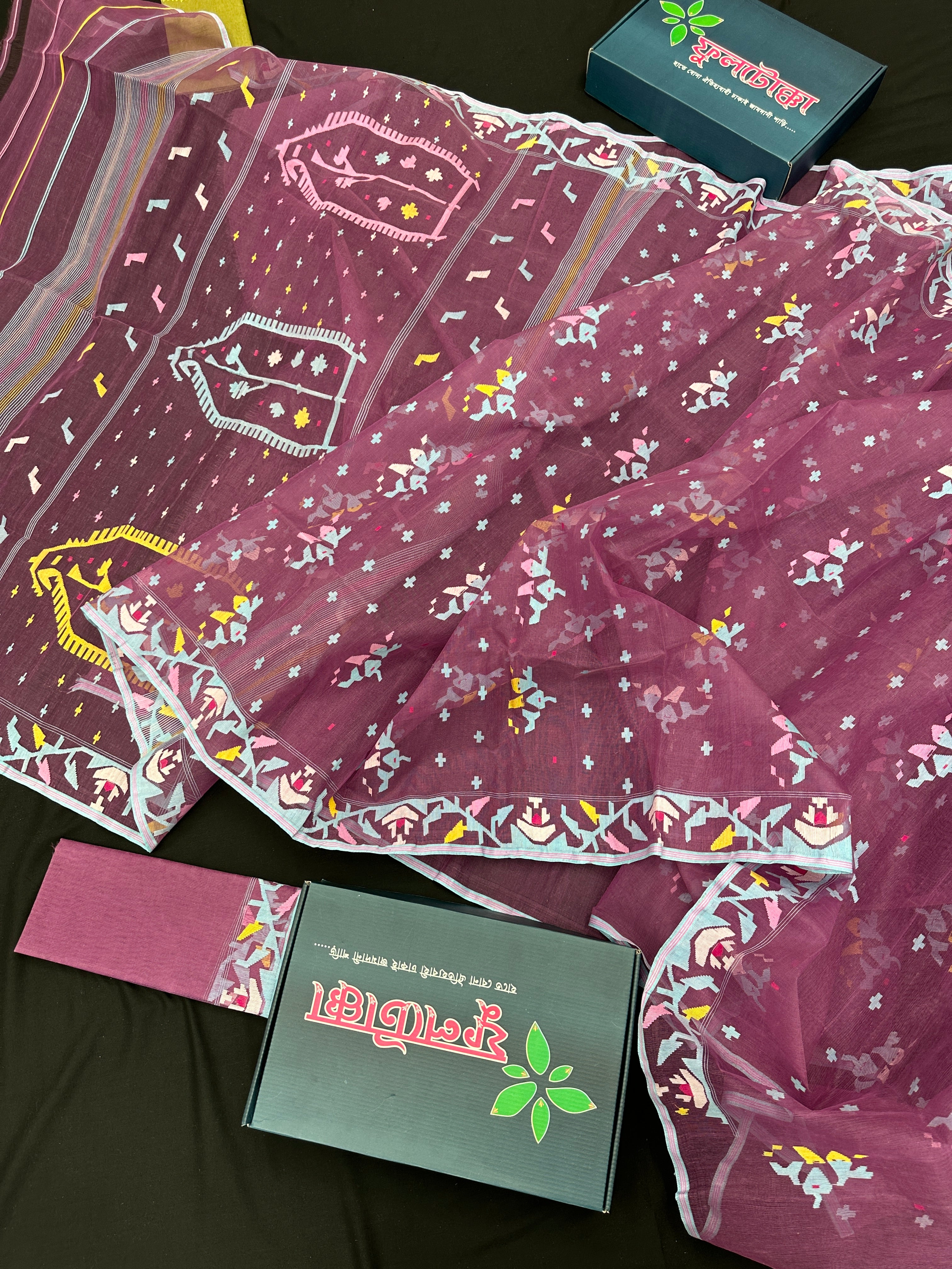 Unique Colour Jamdani Saree With Blouse Piece.