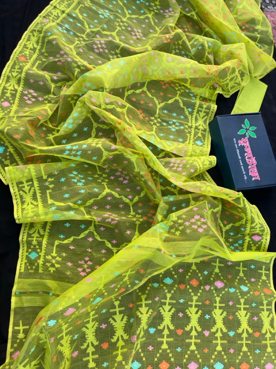 LEMON GREEN JAMDANI