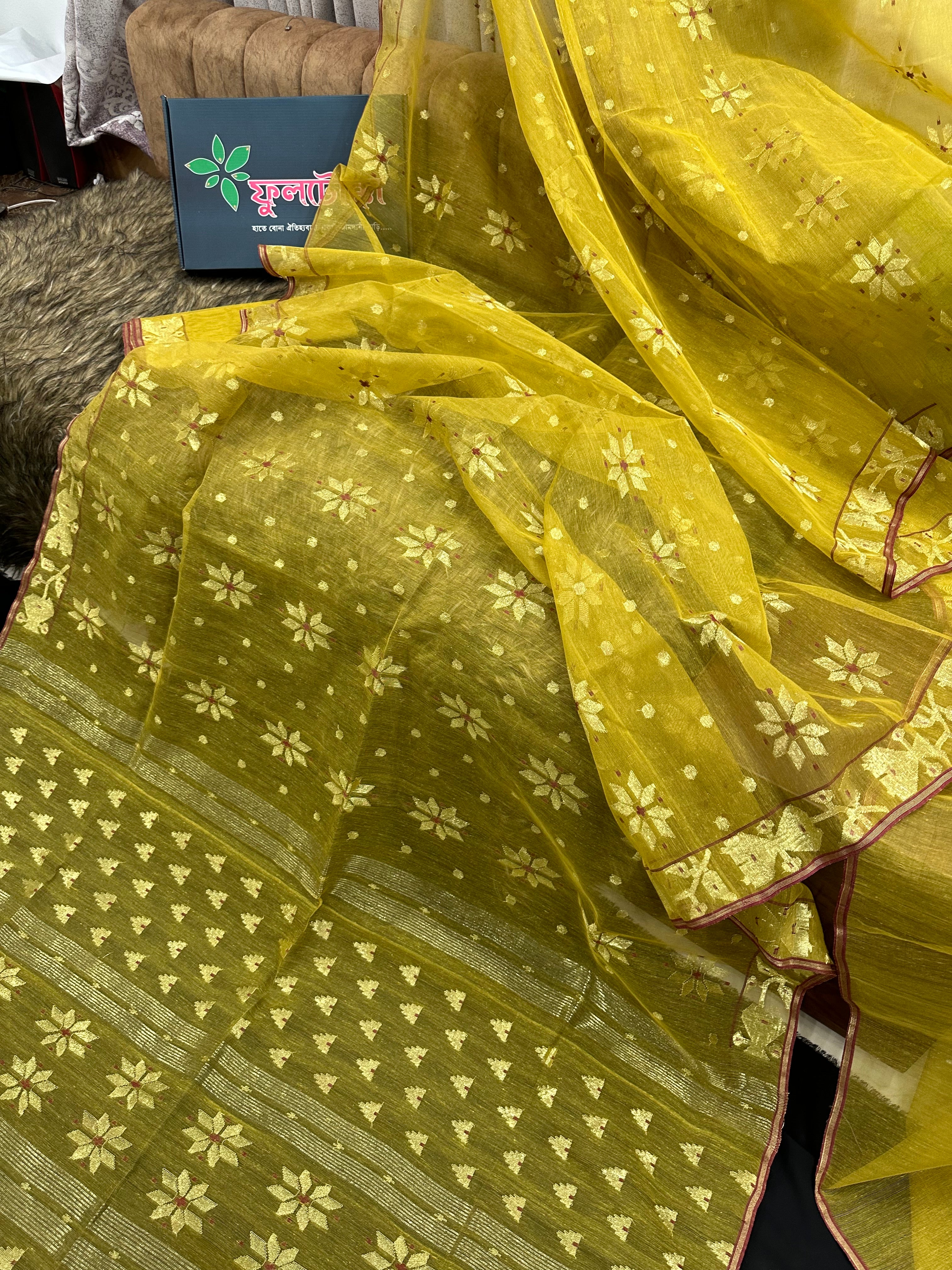 Golden Handloom Jamdani Saree With Blouse Piece.