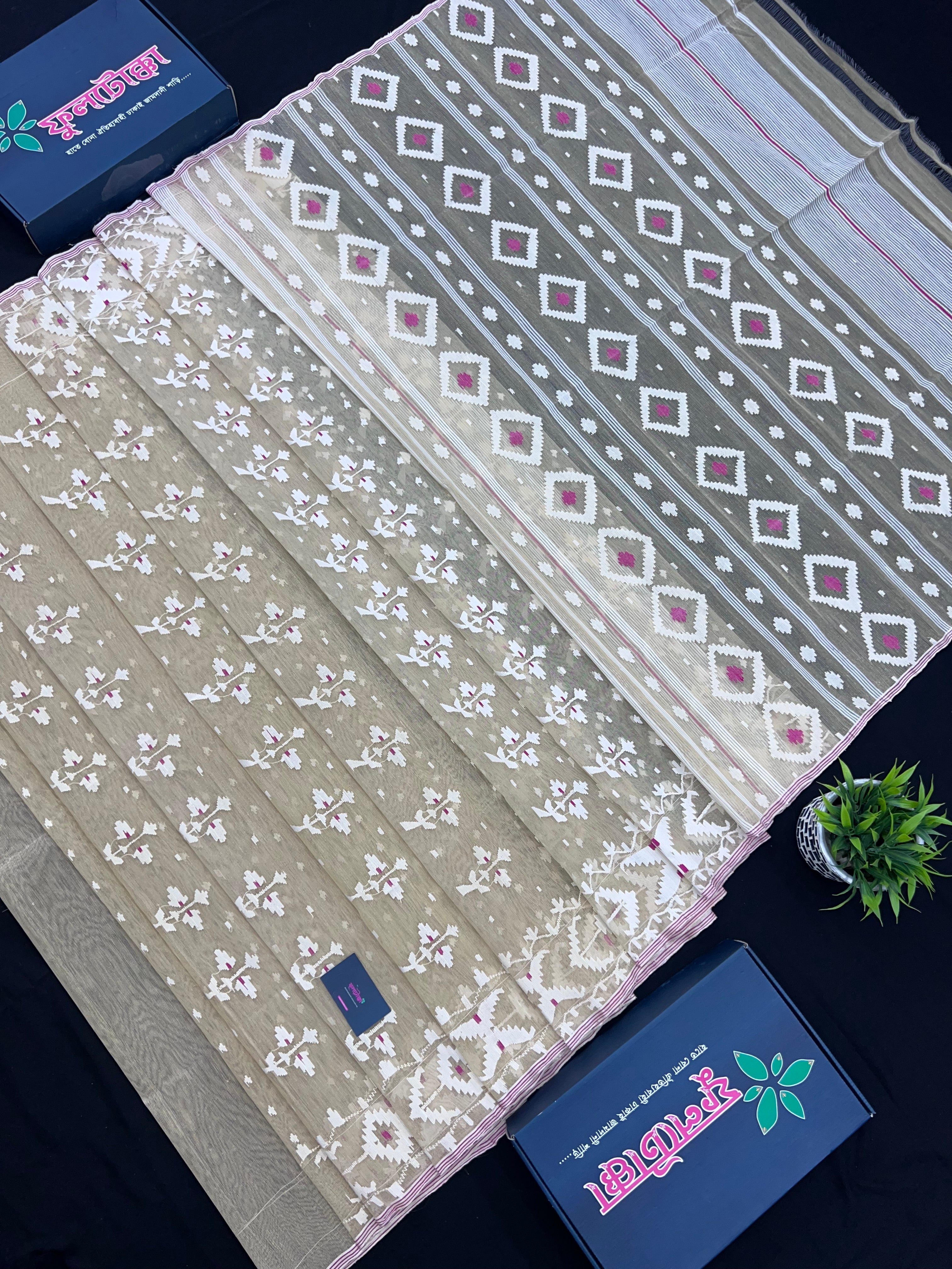 Creamy White Halfsilk Handloom Dhakai Jamdani Saree With White Thread Work & Pink Meena Work