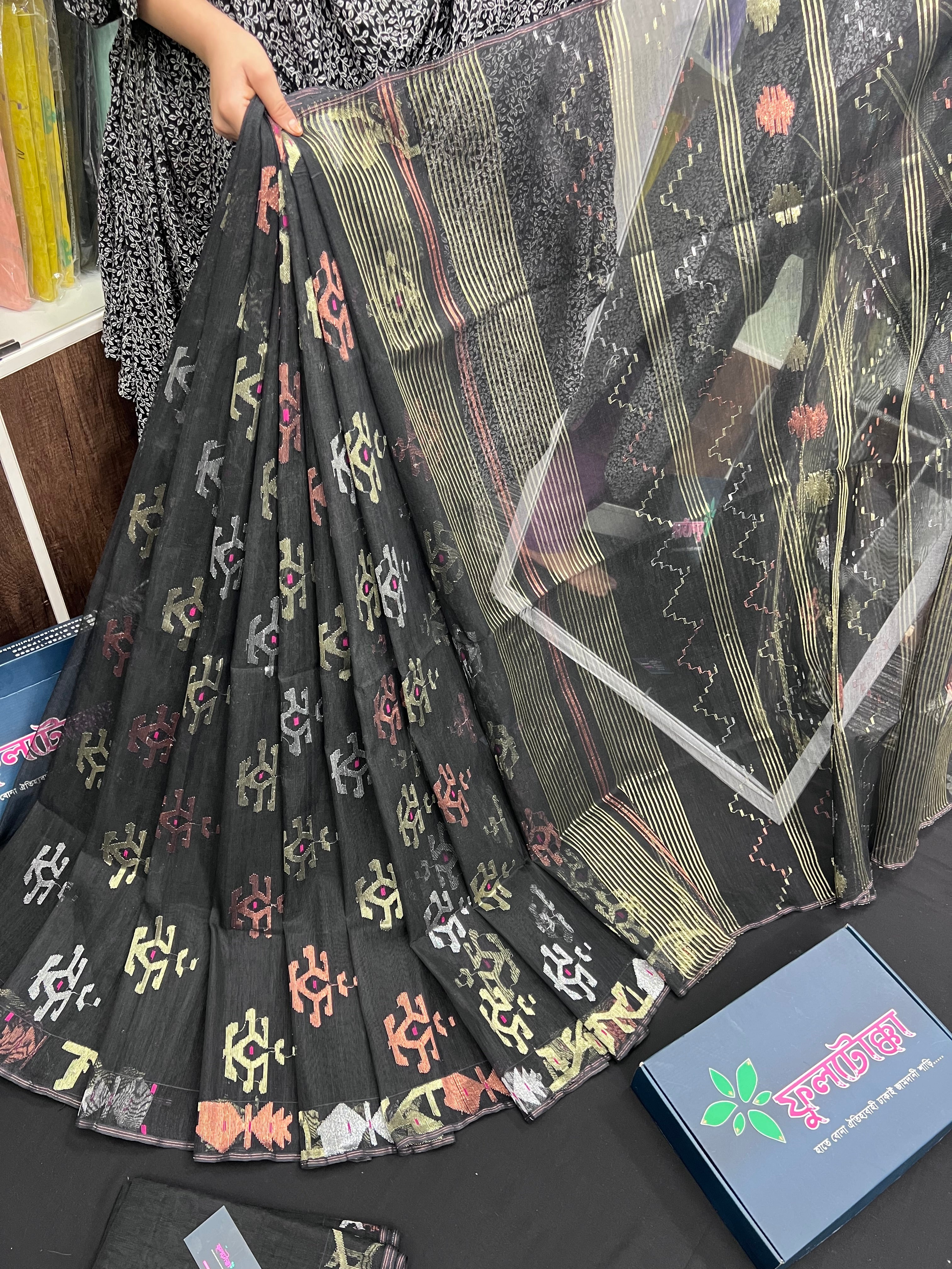Black colour handloom halfsilk original dhakai jamdani saree with golden silver & copper jori work
