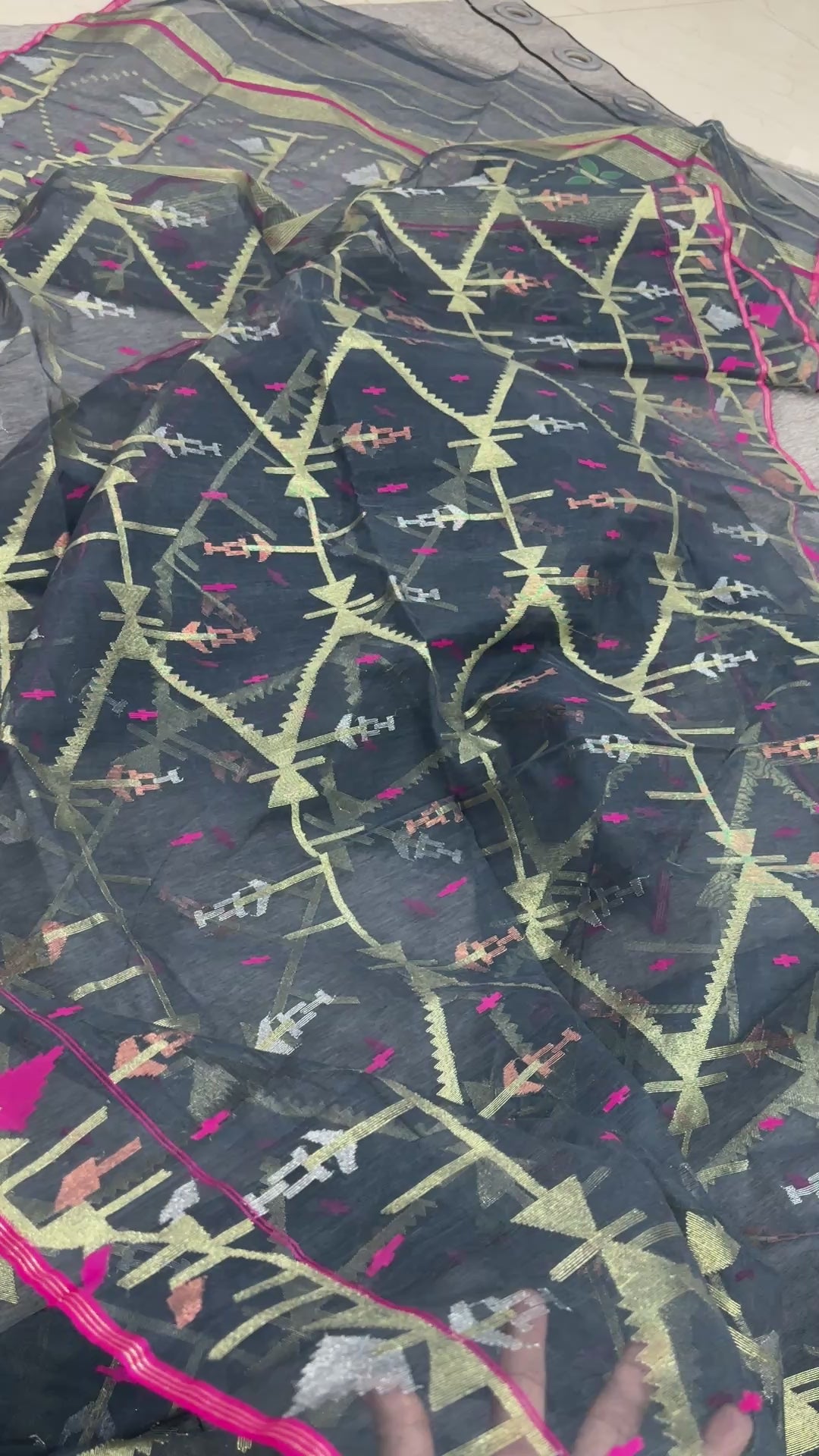 Jamdani saree